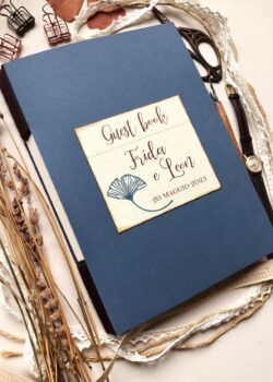 Guestbook Gingko, libro degli orpiti